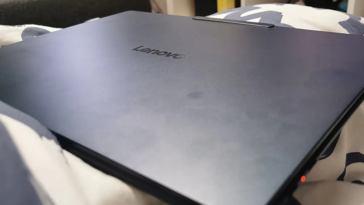 Lenovo Yoga Slim 7x 8