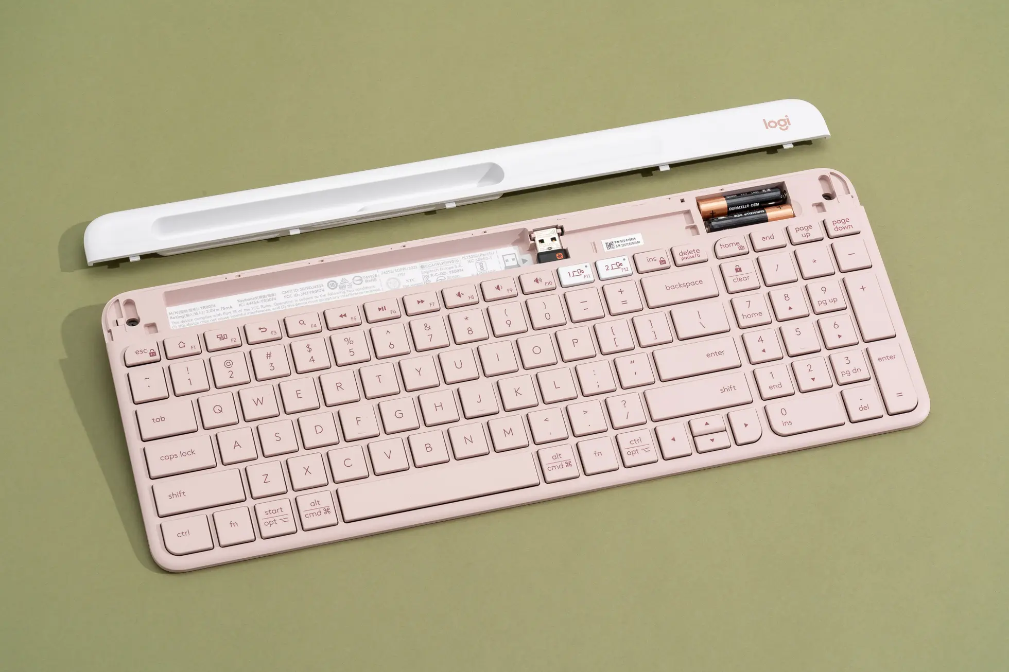 Top những chiếc bàn phím Bluetooth & Wireless suất sắc nhất năm! 39 Logitech K585 Slim Multi Device Wireless Keyboard 2