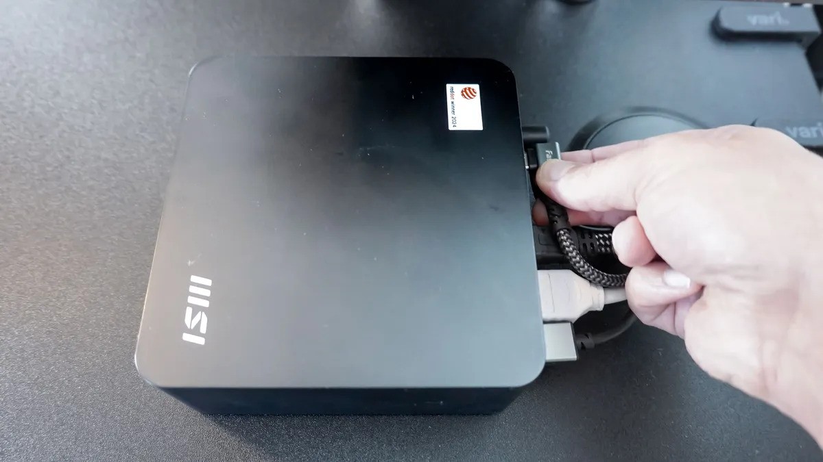 MSI Cubi NUC 1M 10