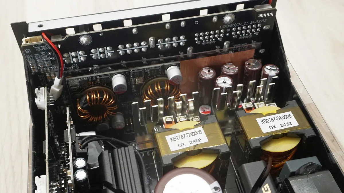 MSI MEG AI1600T PCIE5 Titanium 16