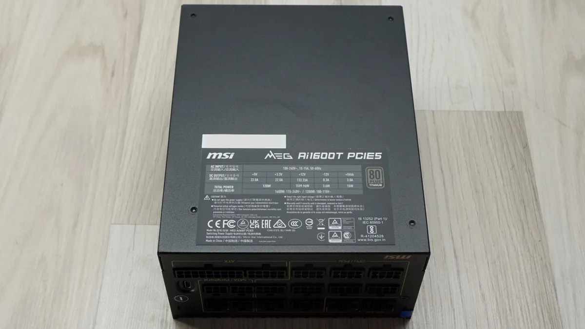 MSI MEG AI1600T PCIE5 Titanium 8