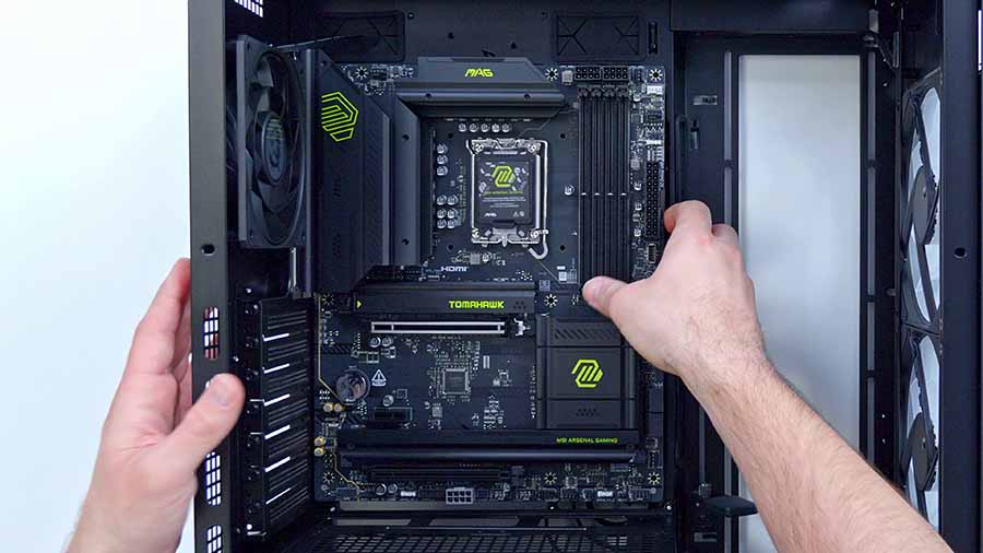 MSI MPG Velox 300R Airflow PZ 10