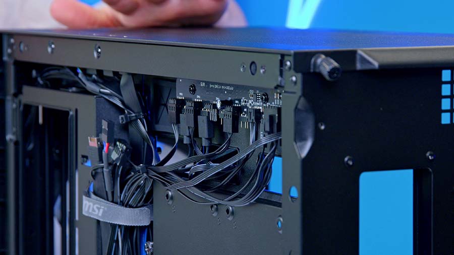 MSI MPG Velox 300R Airflow PZ 9