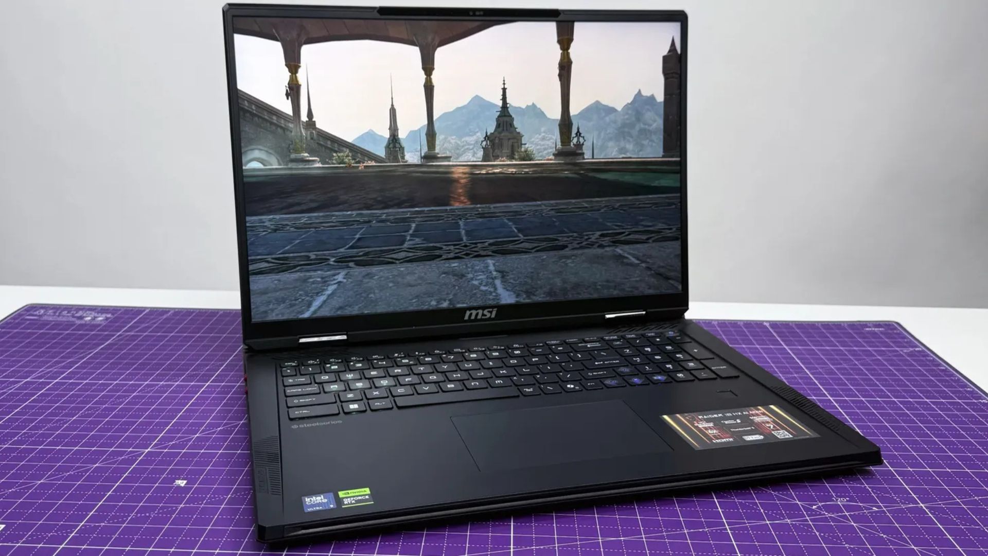 Đánh giá MSI Raider 18 HX AI - Laptop gaming đỉnh cao với trí tuệ AI vượt trội 1 MSI Raider 18 HX AI 1