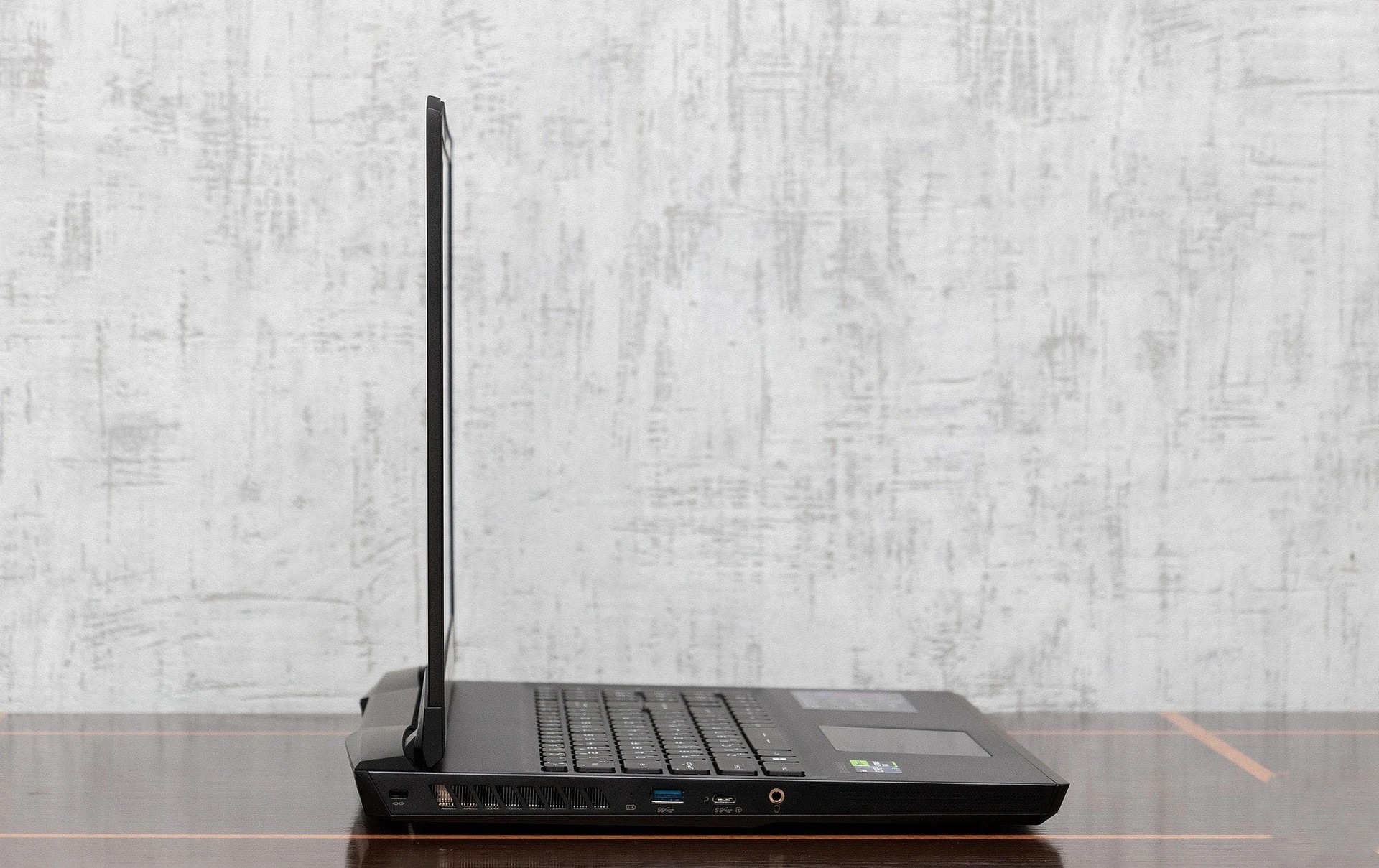 MSI Vector GP77 13VG 27