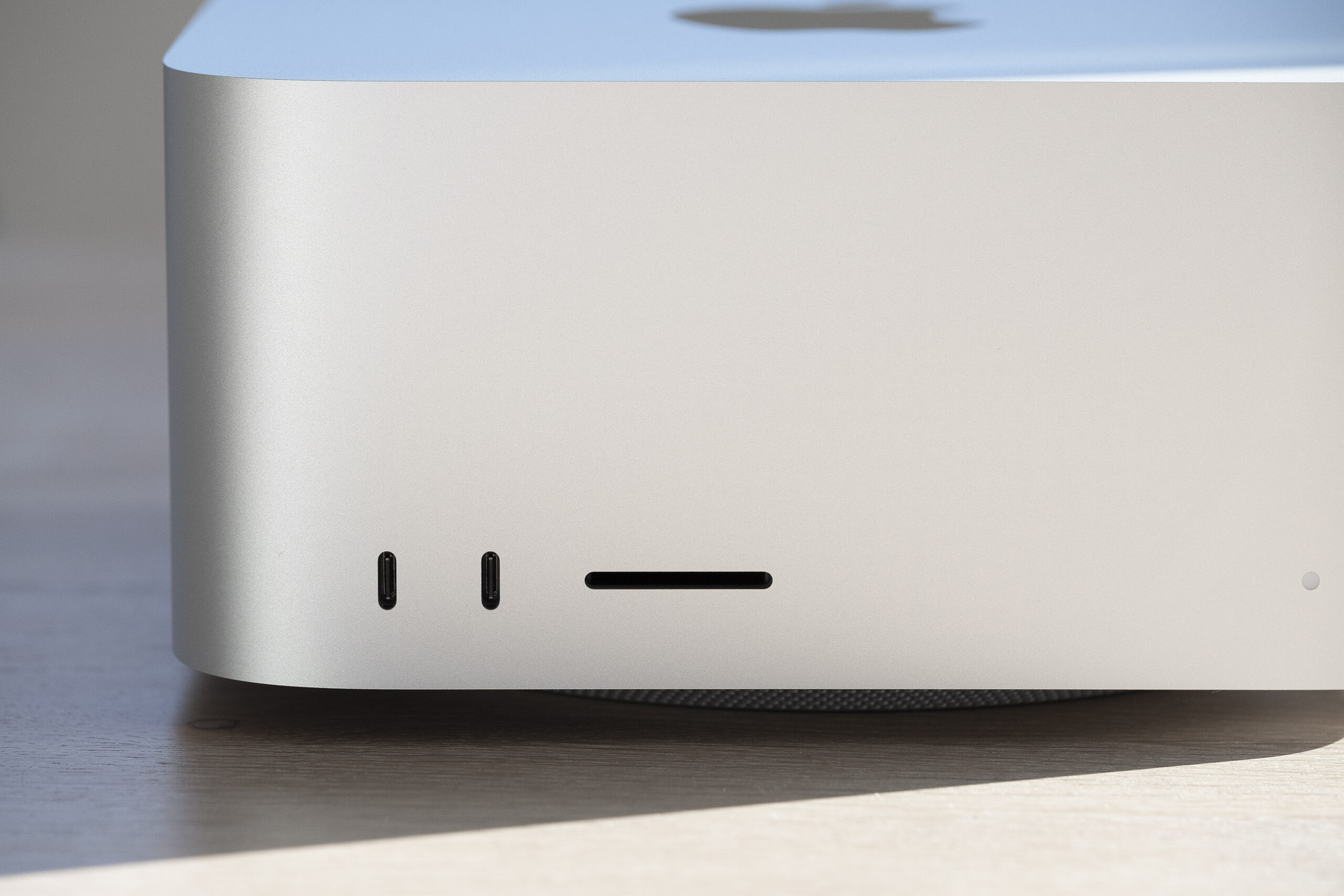 Đánh giá Mac Studio M1 Ultra - Cỗ máy biến mọi ước mơ sáng tạo thành hiện thực! 17 Mac Studio M1 Ultra 10