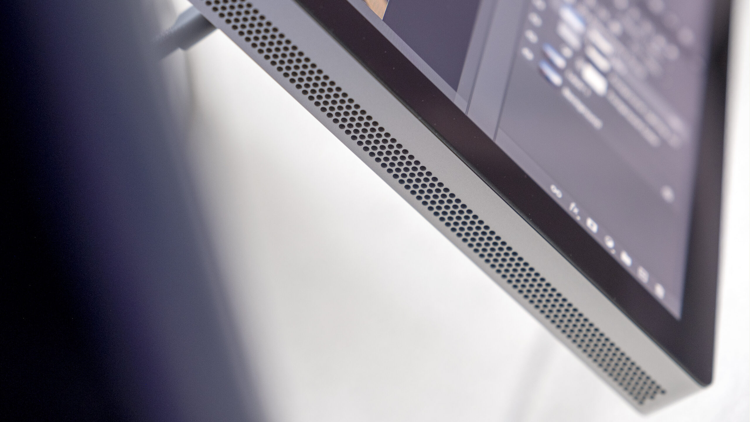 Đánh giá Mac Studio M1 Ultra - Cỗ máy biến mọi ước mơ sáng tạo thành hiện thực! 27 Mac Studio M1 Ultra 3