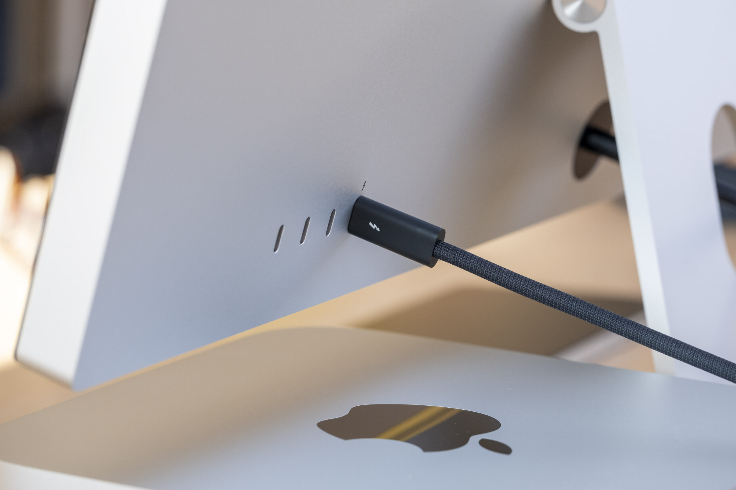 Đánh giá Mac Studio M1 Ultra - Cỗ máy biến mọi ước mơ sáng tạo thành hiện thực! 23 Mac Studio M1 Ultra 5