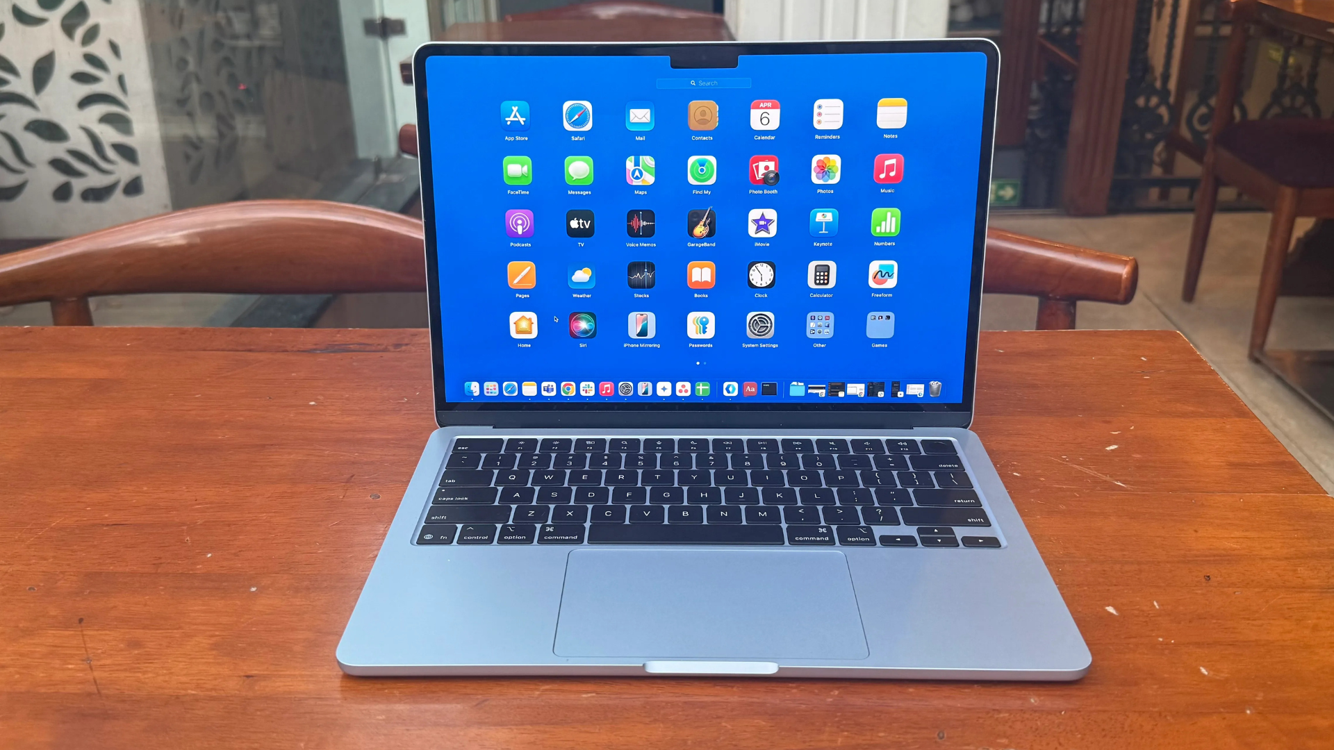 MacBook Air M4 2025: Pin 20 giờ, vua laptop mỏng nhẹ! 15 MacBook Air M4 2025 Pin 20 gio vua laptop mong nhe 8