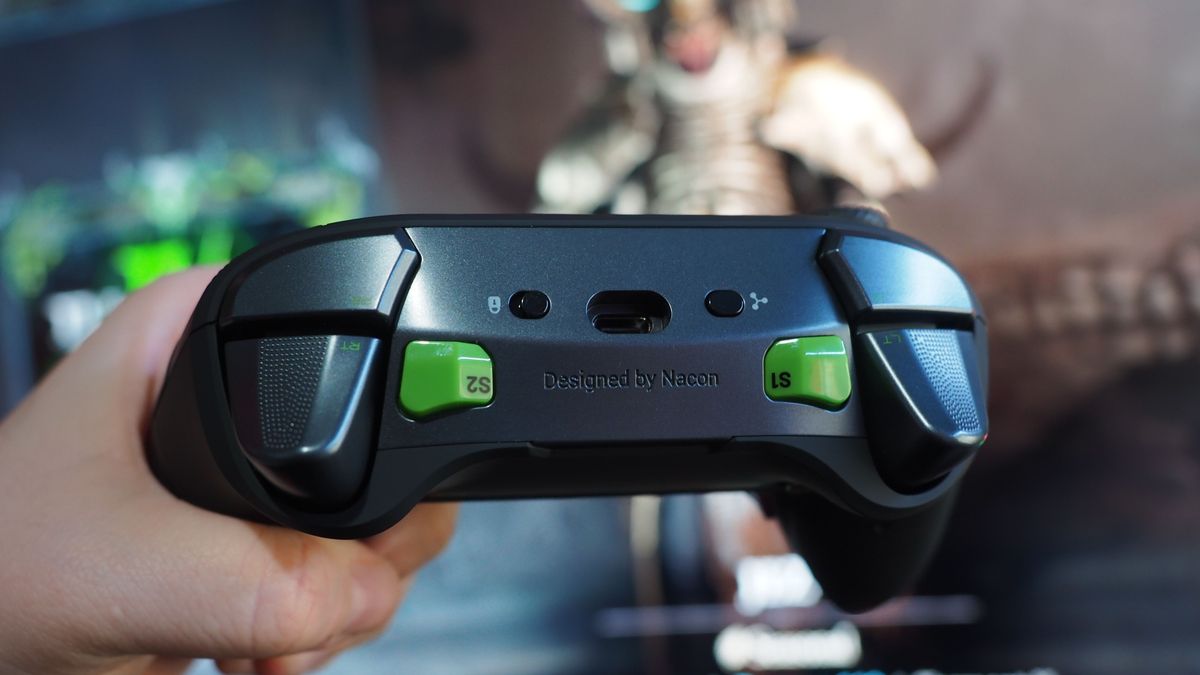 NACON Revolution X Unlimited 4