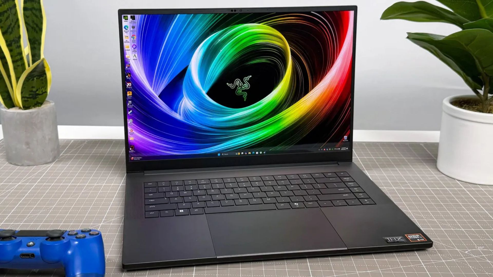 Đánh giá Razer Blade 16 (2025) - Huyền thoại tiếp nối, chinh phục mọi trận chiến 1 Razer Blade 16 2025 1