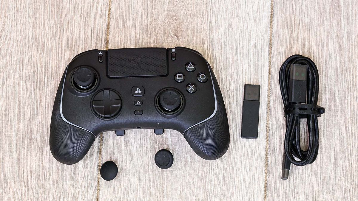 Razer Wolverine V2 Pro 4