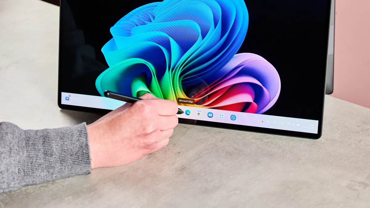 Đánh giá Samsung Galaxy Book5 360 - Thiết kế thanh lịch, đồng hành mọi lúc mọi nơi. 15 Samsung Galaxy Book5 360 6