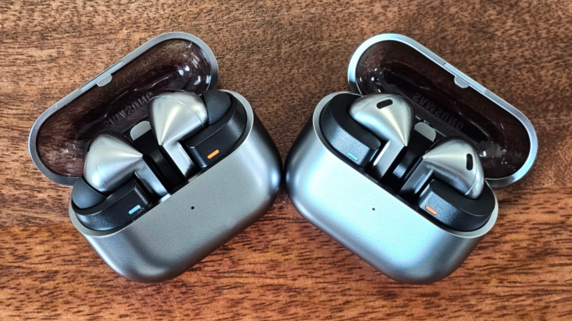 Samsung Galaxy Buds 3 và Buds 3 Pro 2024: Tai nghe giống AirPods nhưng thông minh hơn với AI 1 Samsung Galaxy Buds 3 va Buds 3 Pro 2024 Tai nghe giong AirPods nhung thong minh hon voi AI 1
