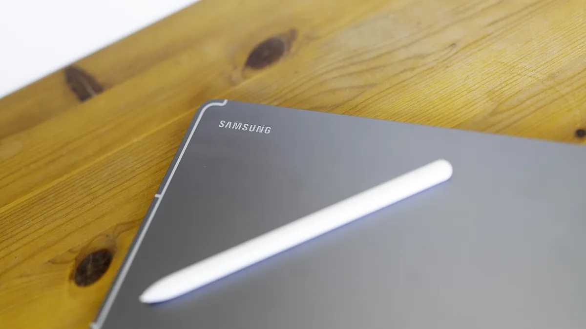 Samsung Galaxy Tab S10 FE 1