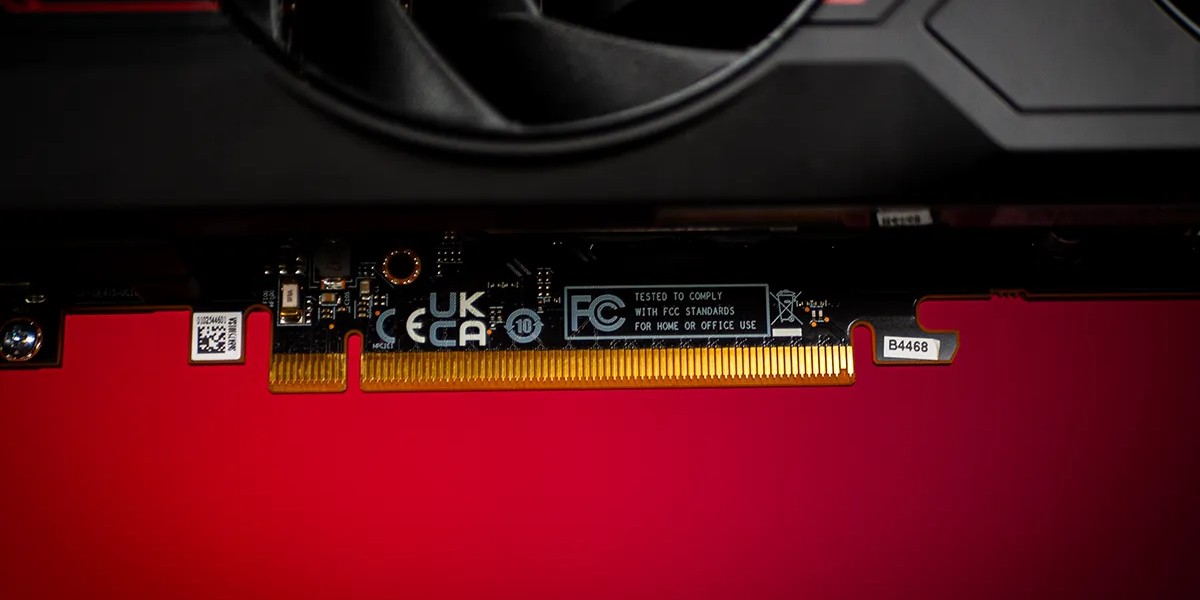 Sapphire Pulse AMD Radeon RX 7700XT 22