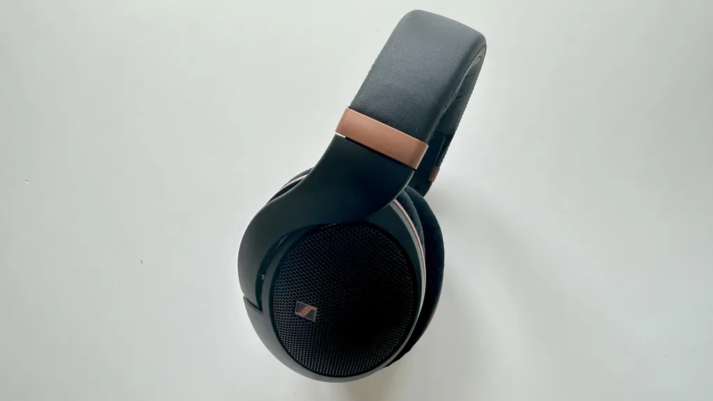 Đánh giá tai nghe Sennheiser HD 505 – Trải nghiệm âm nhạc chân thực 12 Sennheiser HD 505 2