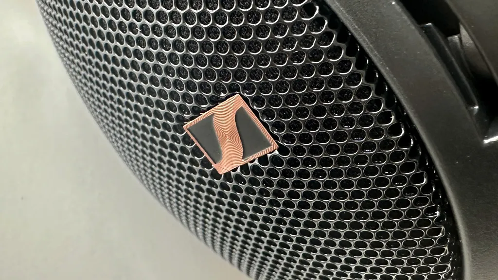 Đánh giá tai nghe Sennheiser HD 505 – Trải nghiệm âm nhạc chân thực 11 Sennheiser HD 505 3