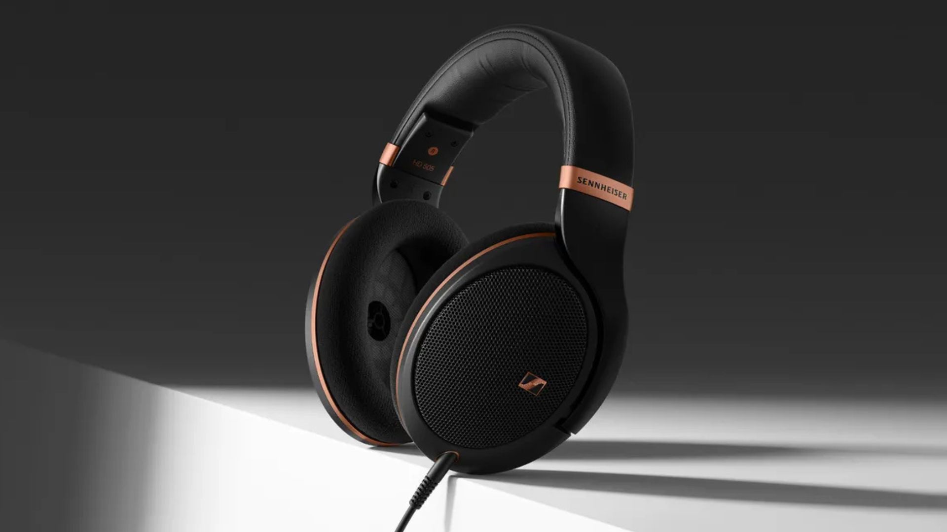 Đánh giá tai nghe Sennheiser HD 505 – Trải nghiệm âm nhạc chân thực 1 Sennheiser HD 505 6