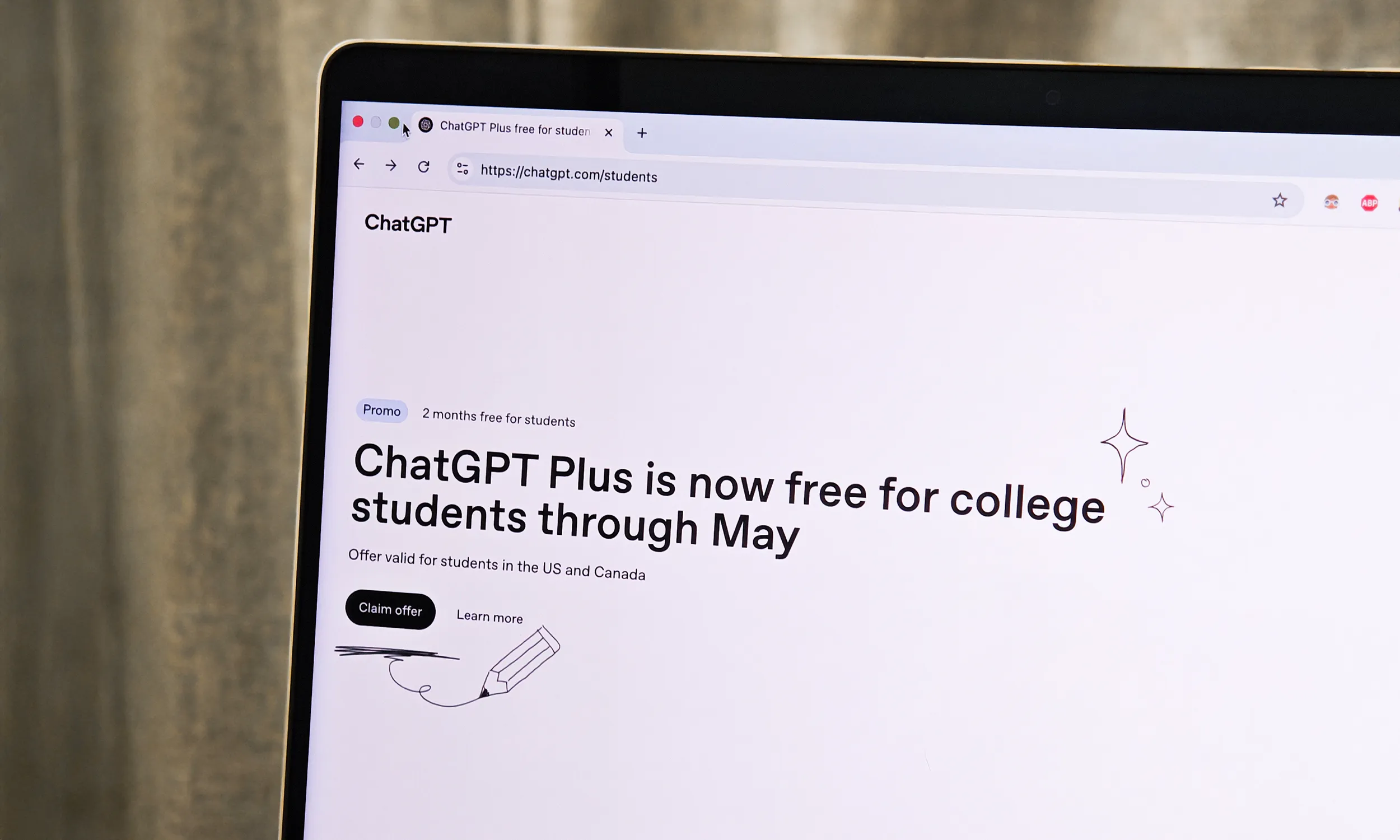 So sanh Gemini va ChatGPT Se hoan hao hon neu hoc hoi 4 dieu nay tu doi thu 1