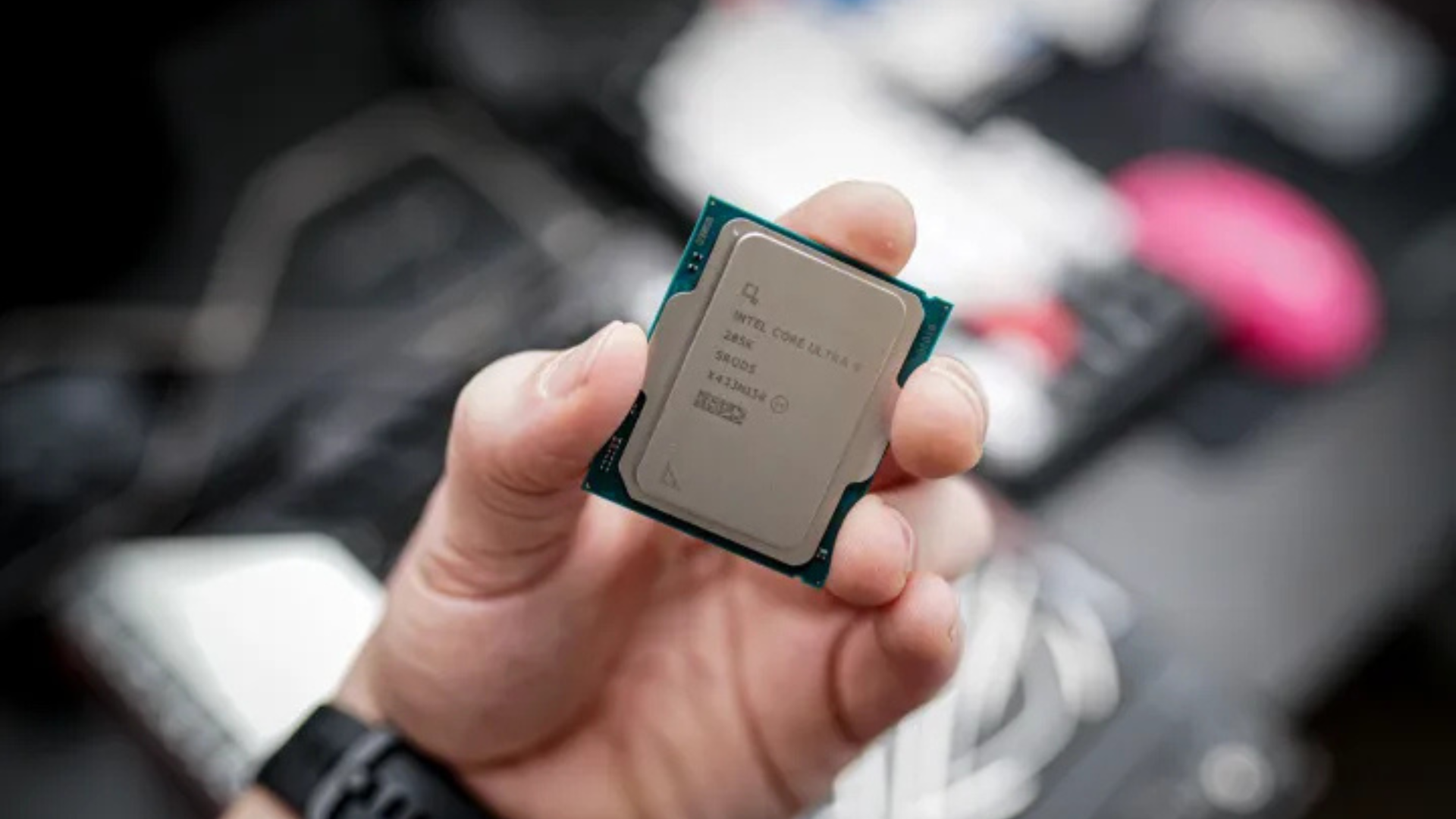 So sánh Intel Core Ultra 7 vs Core Ultra 9 năm 2025: CPU nào là lựa chọn tốt nhất? 6 So sanh Intel Core Ultra 7 vs Core Ultra 9 nam 2025 CPU nao la lua chon tot nhat 4