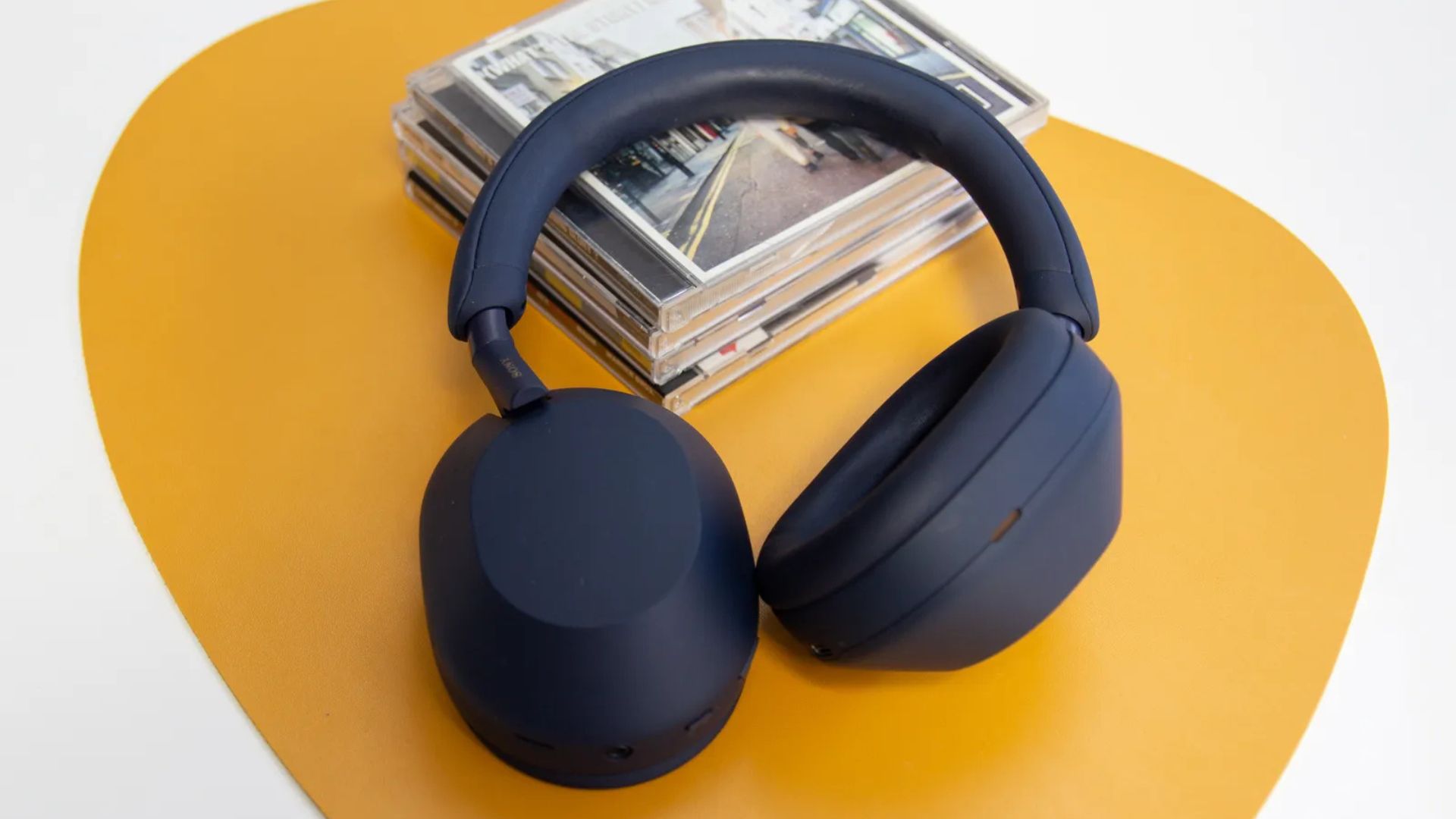 Trải nghiệm tai nghe Sony WH-1000XM5: Cùng hòa mình vào thế giới âm nhạc riêng của bạn 1 Sony WH 1000XM5 13