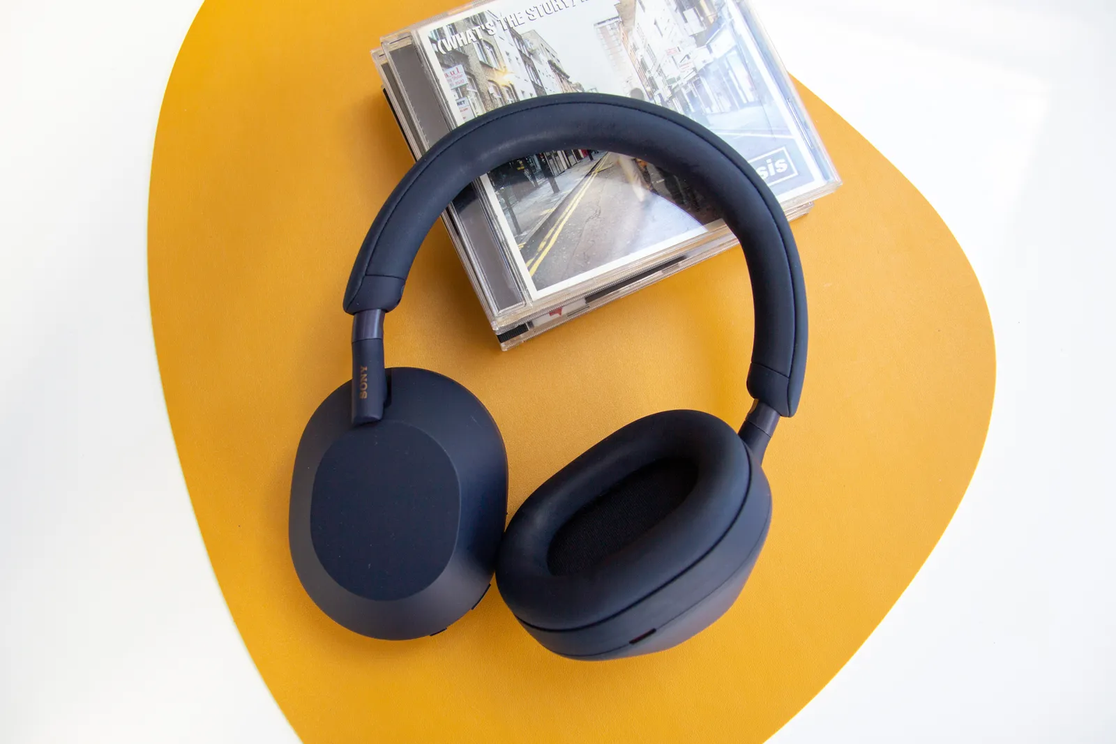 Trải nghiệm tai nghe Sony WH-1000XM5: Cùng hòa mình vào thế giới âm nhạc riêng của bạn 17 Sony WH 1000XM5 9