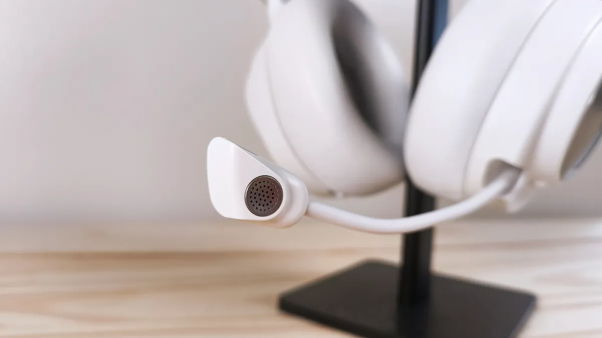 Đánh giá SteelSeries Arctis Nova Pro - Âm thanh đỉnh cao, thống trị mọi trận chiến. 18 SteelSeries Arctis Nova Pro 5 1