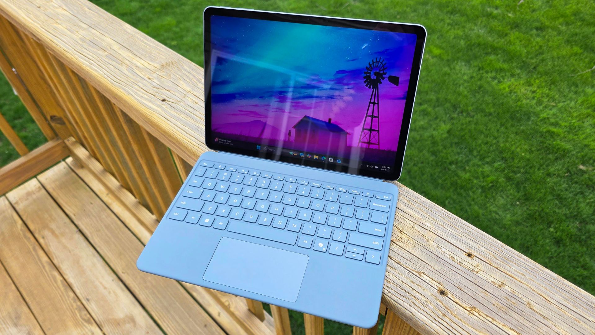 Đánh giá Surface Pro 12-inch: Biến hóa không giới hạn - Laptop vs Tablet chuẩn mực mới! 1 Surface Pro 12 inch 9 1