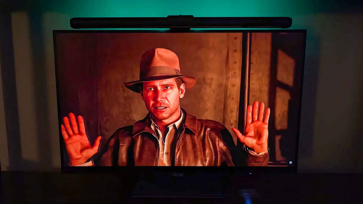 Thanh den man hinh ROG Aura 11