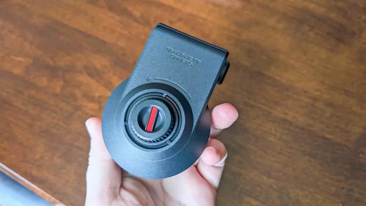 Thanh den man hinh ROG Aura 4