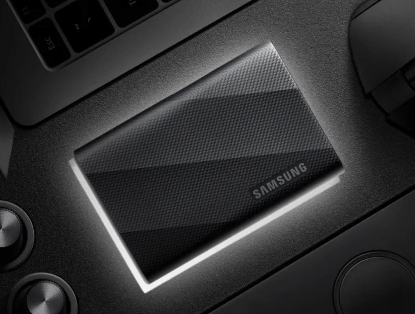 Top 7 o SSD gan ngoai tot nhat 2025 Samsung T9 LaCie Pro5 va hon the nua 2 e1748080112812