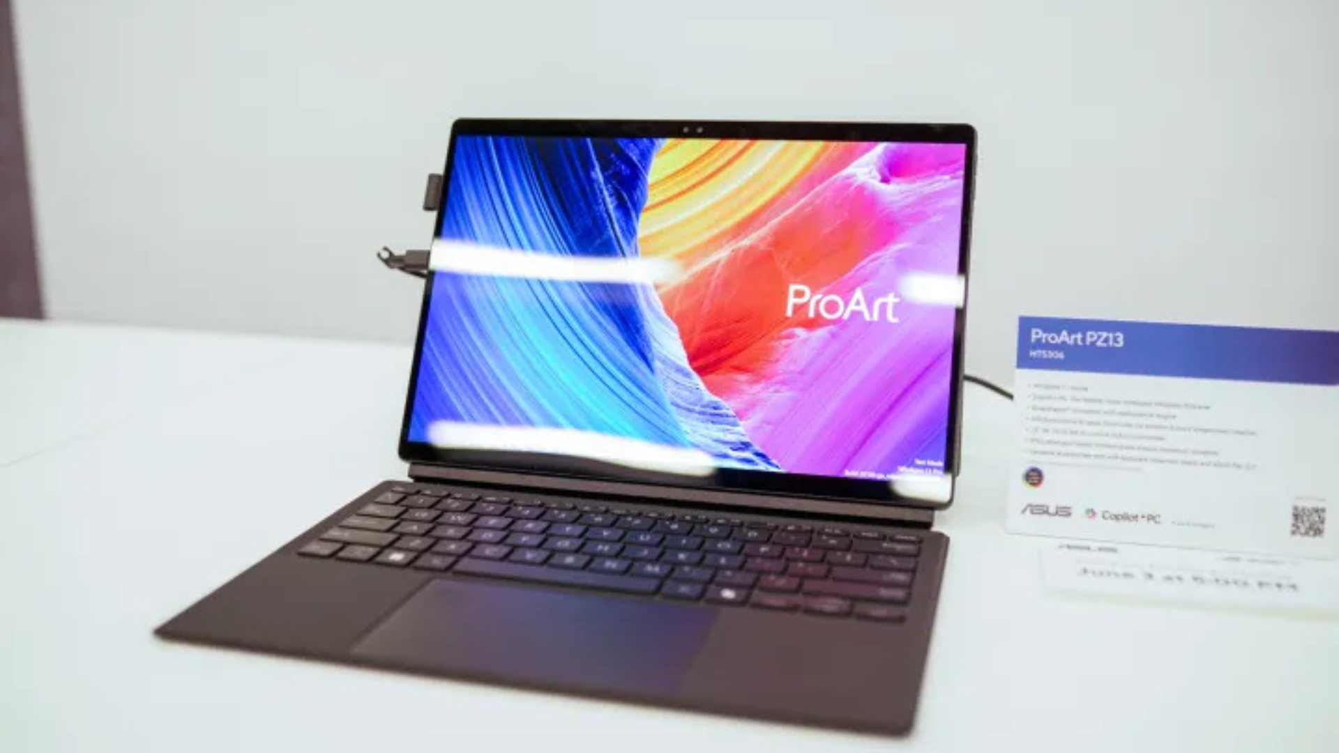 Windows Tablets 2025: Tương lai sáng với Surface Pro và ProArt PZ13 1 Windows Tablets 2025 Tuong lai sang voi Surface Pro va ProArt PZ13 2