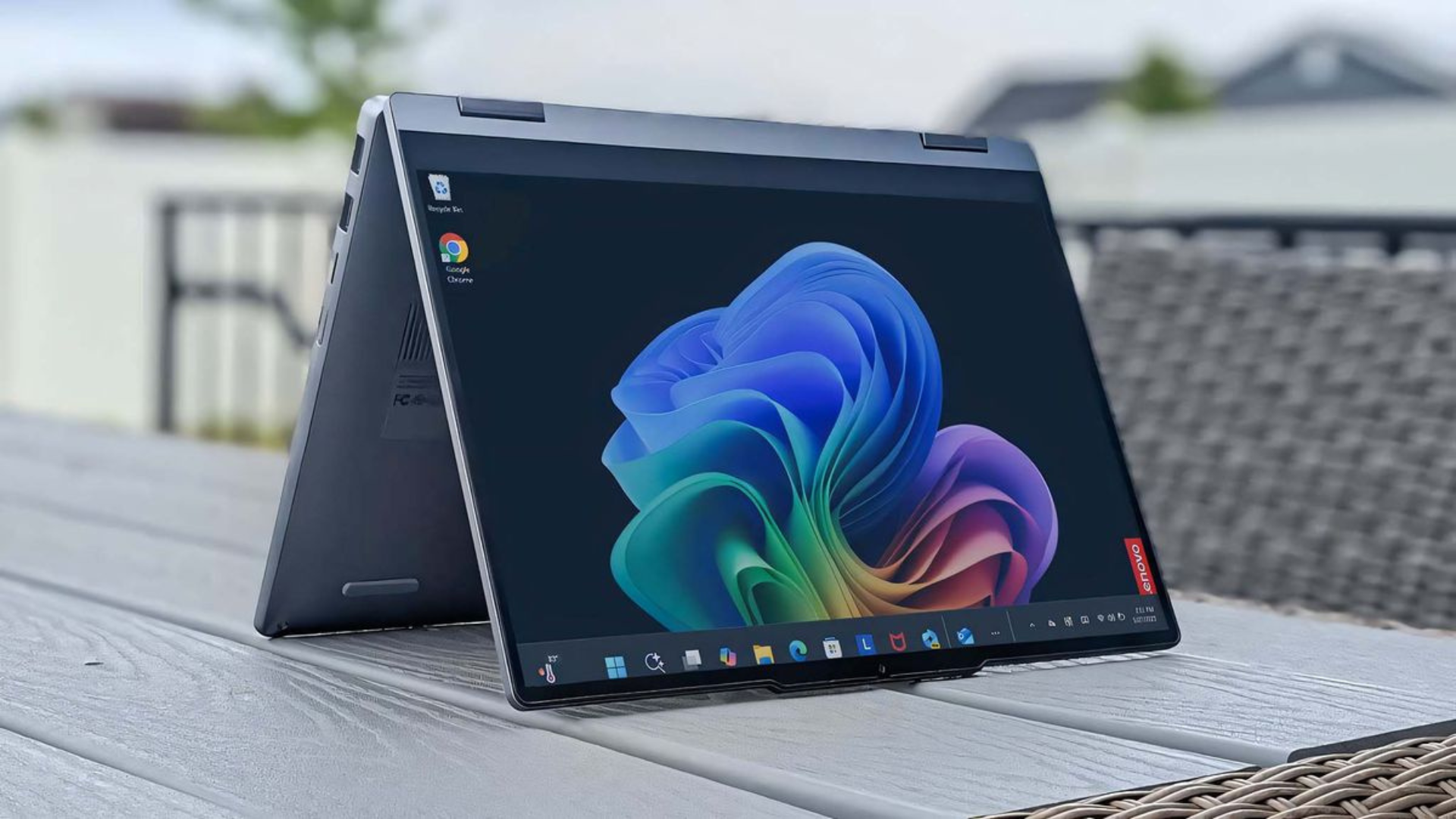 3 Lý do laptop Snapdragon là bạn đồng hành hoàn hảo cho du lịch 2025 11 3 Ly do laptop Snapdragon la ban dong hanh hoan hao cho du lich 2025 6