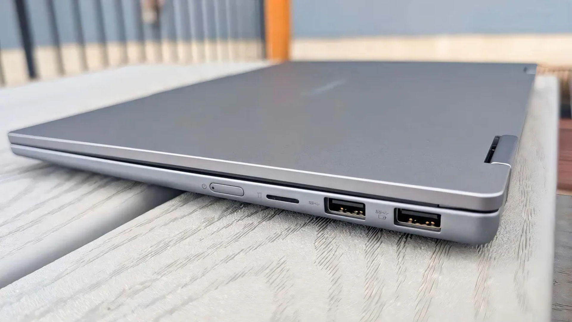 3 Lý do laptop Snapdragon là bạn đồng hành hoàn hảo cho du lịch 2025 15 3 Ly do laptop Snapdragon la ban dong hanh hoan hao cho du lich 2025 9