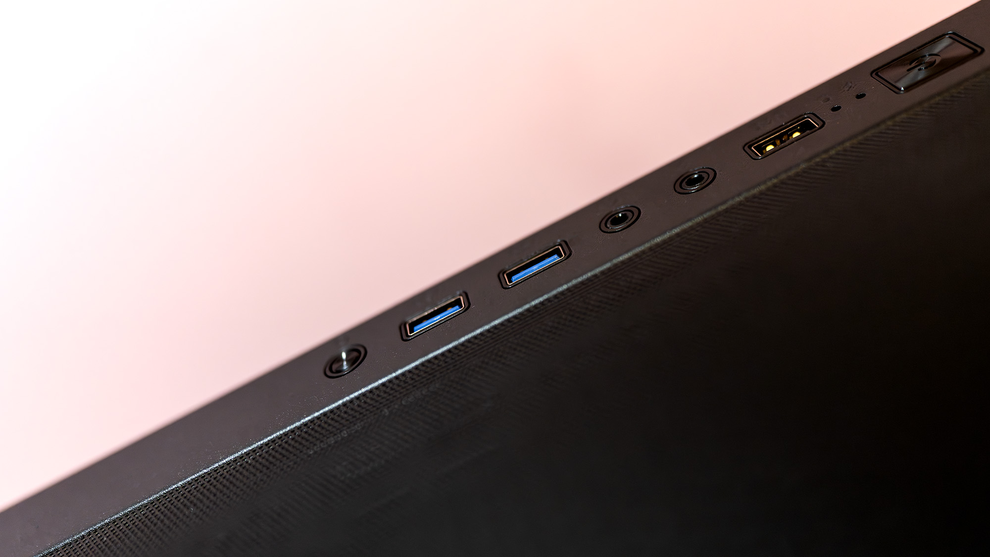 Đánh giá PC gaming ABS Cyclone Ruby: Tuyệt đỉnh đồ họa, mượt mà tối đa! - Trải nghiệm chơi game không giới hạn 18 ABS Cyclone Ruby 2