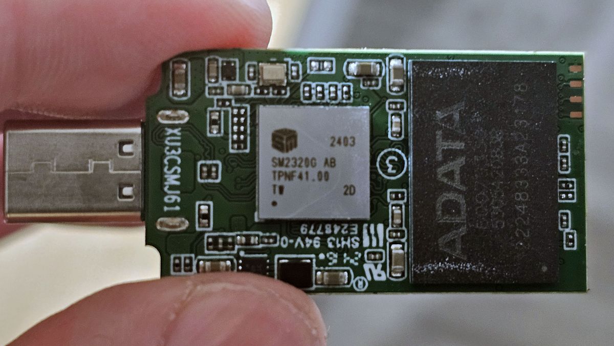 Đánh giá ổ SSD ADATA SC750 1TB: Giải pháp lưu trữ di động hoàn hảo cho mọi thiết bị. 17 ADATA SC750 1TB 3