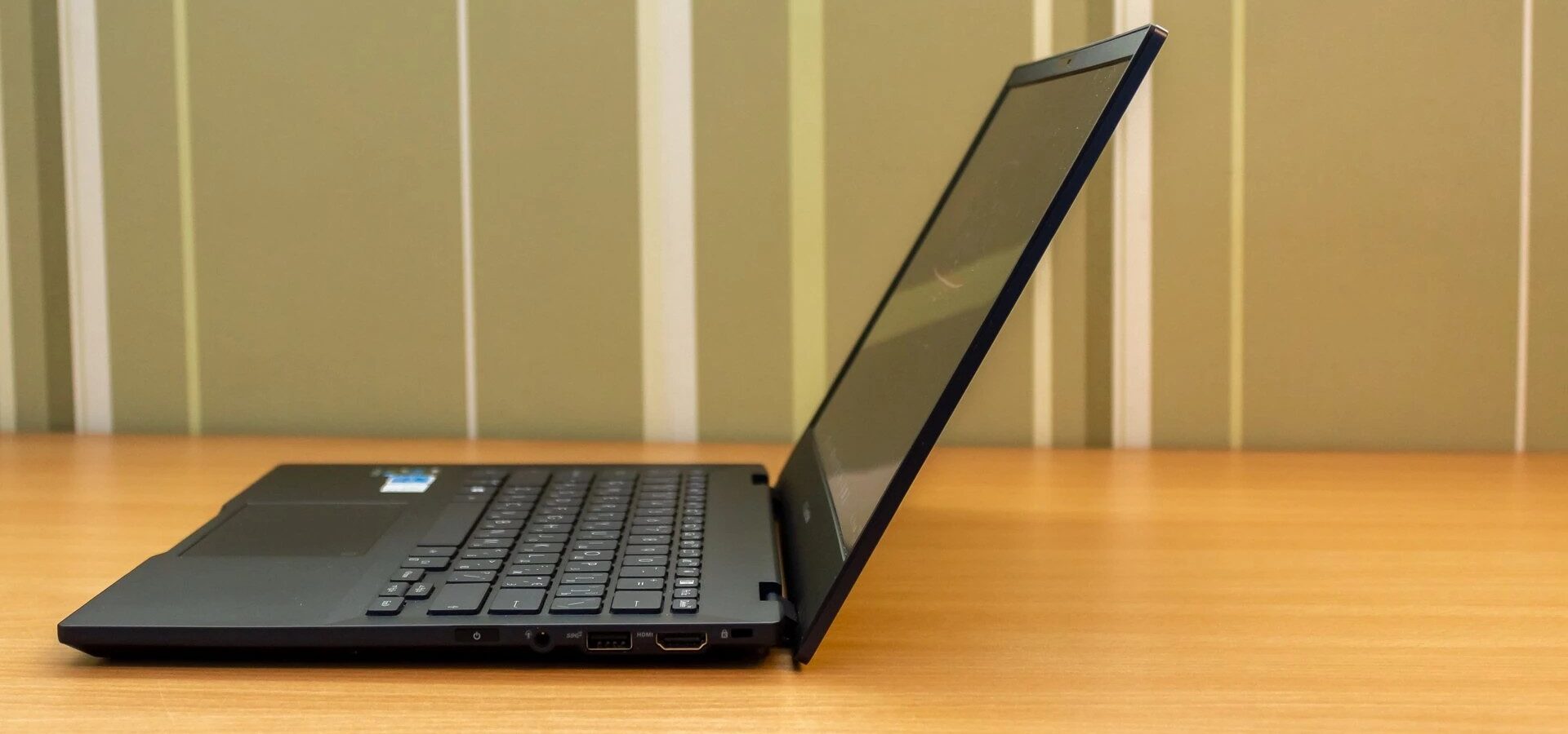 ASUS ExpertBook B5302CE 23 e1750490489541