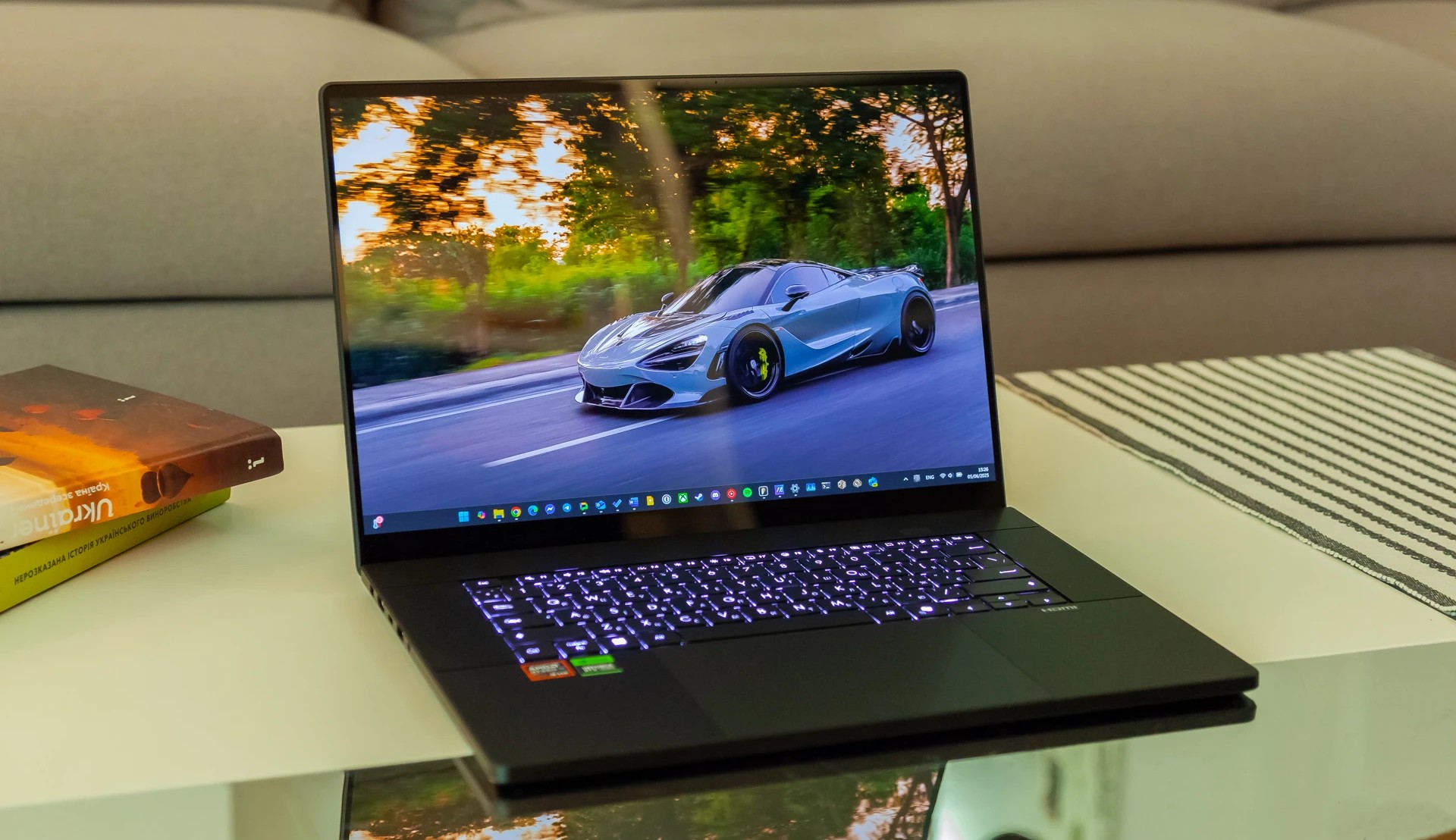 Đánh giá ASUS ProArt P16 (H7606WP) - Liệu có phải là chiếc laptop trong mơ của bạn? 84 ASUS ProArt P16 H7606WP 22