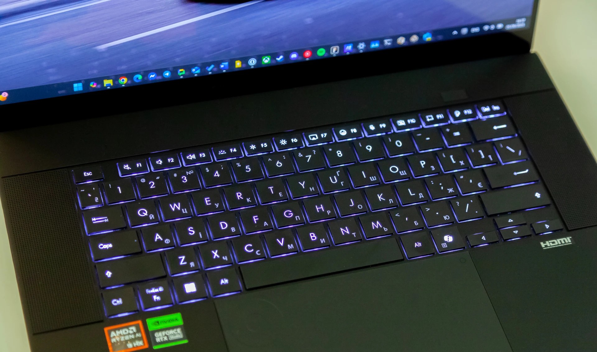 Đánh giá ASUS ProArt P16 (H7606WP) - Liệu có phải là chiếc laptop trong mơ của bạn? 71 ASUS ProArt P16 H7606WP 34