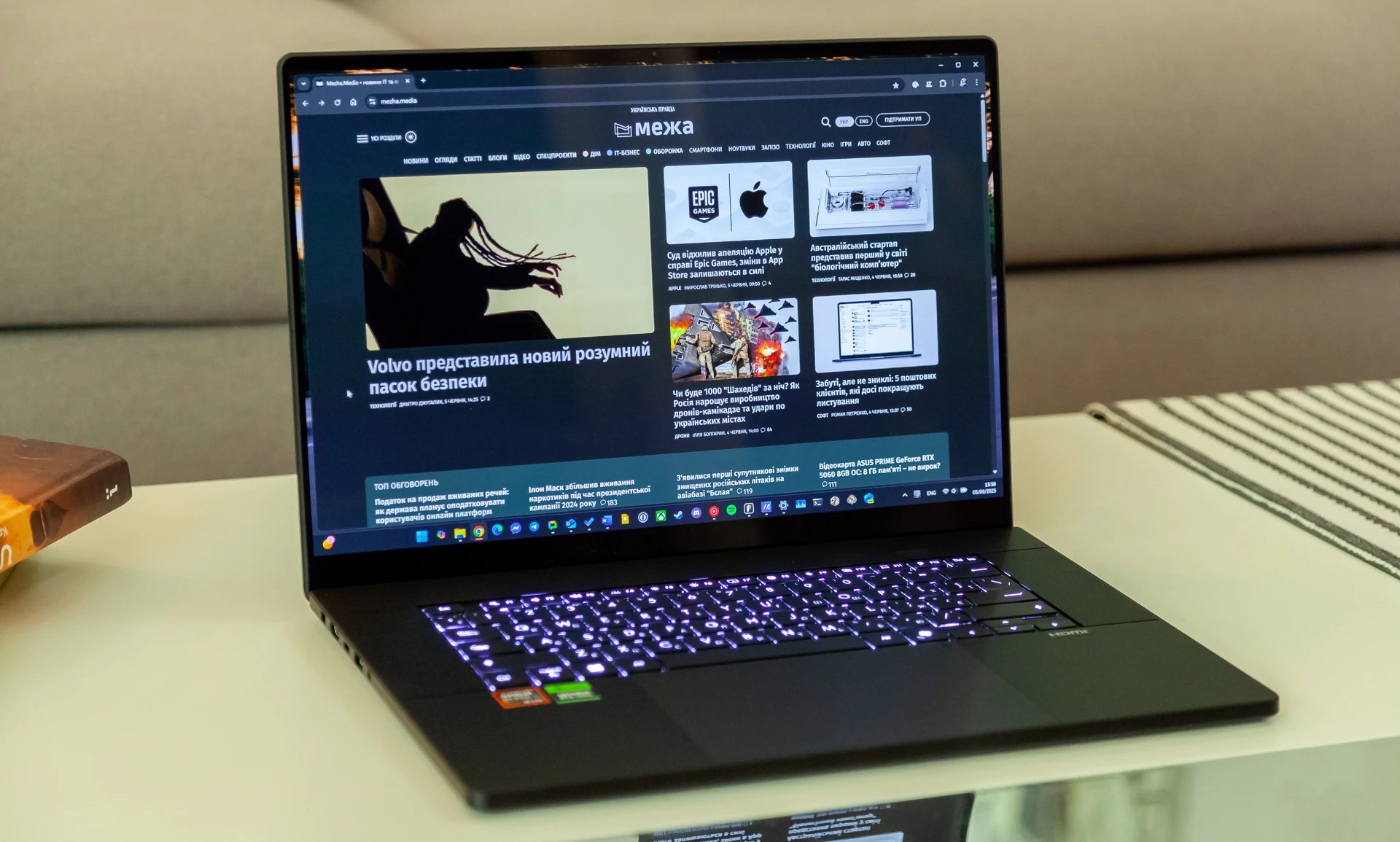 Đánh giá ASUS ProArt P16 (H7606WP) - Liệu có phải là chiếc laptop trong mơ của bạn? 57 ASUS ProArt P16 H7606WP 49