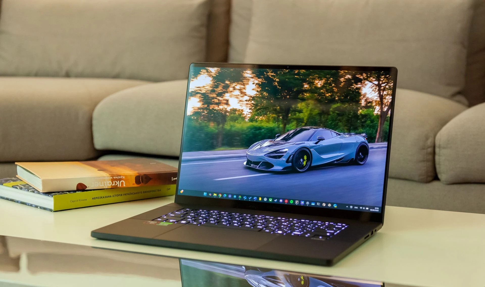 Đánh giá ASUS ProArt P16 (H7606WP) - Liệu có phải là chiếc laptop trong mơ của bạn? 55 ASUS ProArt P16 H7606WP 51