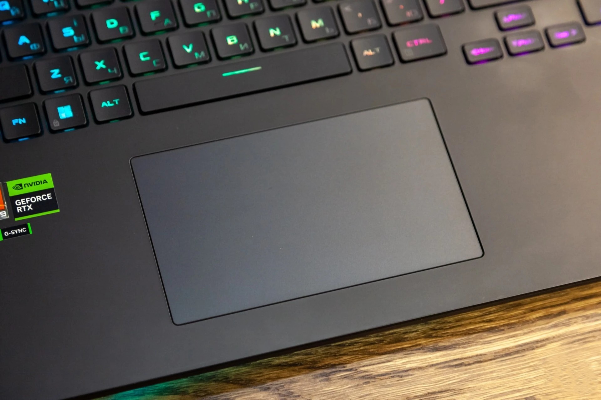 Đánh giá ASUS ROG Strix SCAR 17 (2023): Liệu có xứng đáng với ngôi vị laptop gaming đỉnh cao? 68 ASUS ROG Strix SCAR 17 2023 23