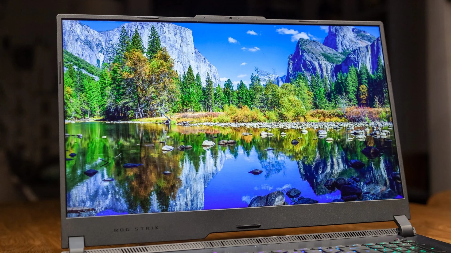 Đánh giá ASUS ROG Strix SCAR 17 (2023): Liệu có xứng đáng với ngôi vị laptop gaming đỉnh cao? 61 ASUS ROG Strix SCAR 17 2023 30