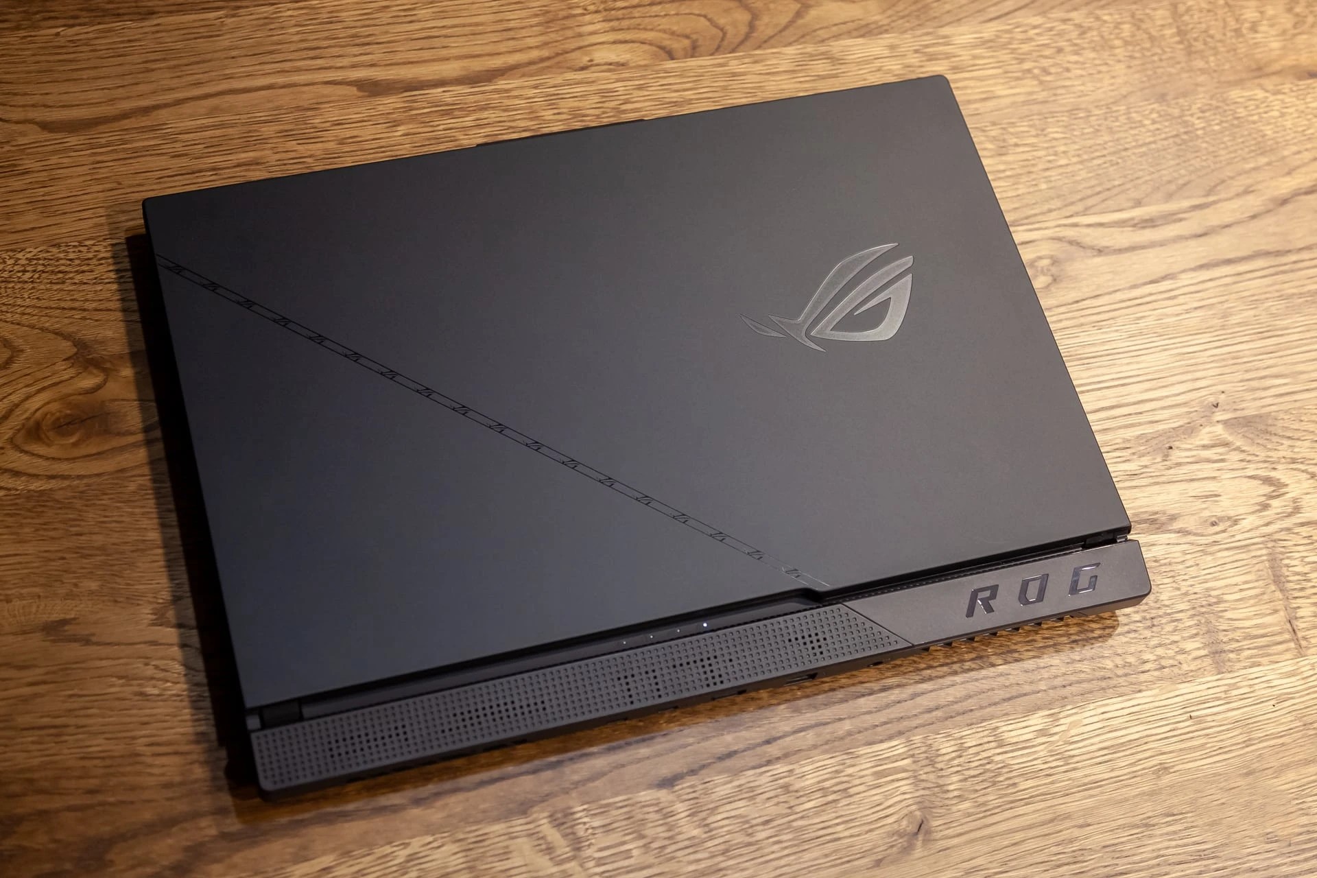 Đánh giá ASUS ROG Strix SCAR 17 (2023): Liệu có xứng đáng với ngôi vị laptop gaming đỉnh cao? 58 ASUS ROG Strix SCAR 17 2023 33