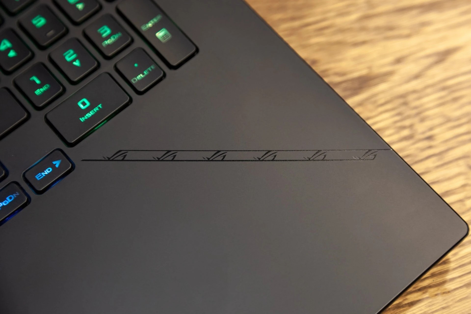 Đánh giá ASUS ROG Strix SCAR 17 (2023): Liệu có xứng đáng với ngôi vị laptop gaming đỉnh cao? 52 ASUS ROG Strix SCAR 17 2023 39