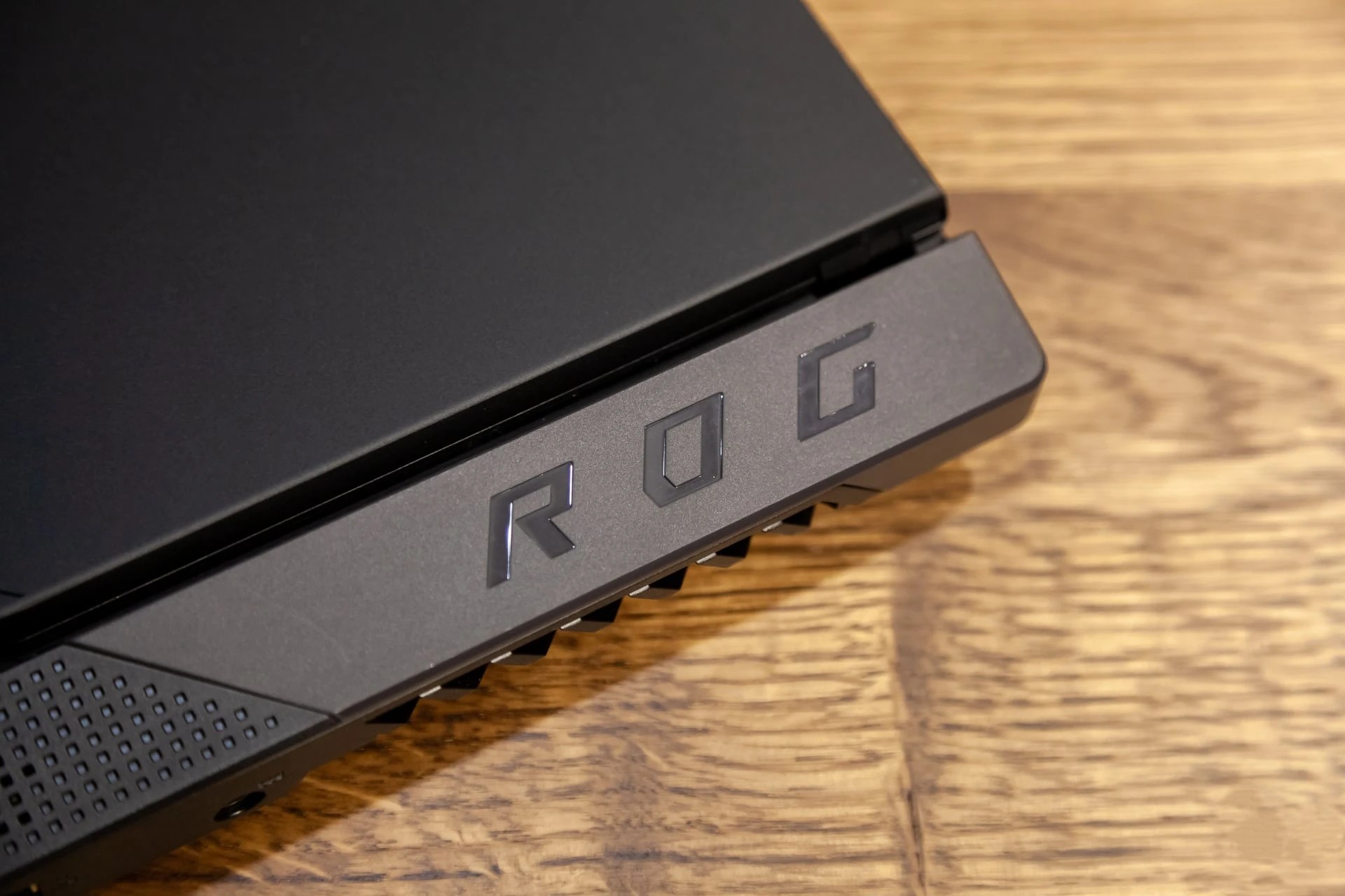 Đánh giá ASUS ROG Strix SCAR 17 (2023): Liệu có xứng đáng với ngôi vị laptop gaming đỉnh cao? 50 ASUS ROG Strix SCAR 17 2023 41