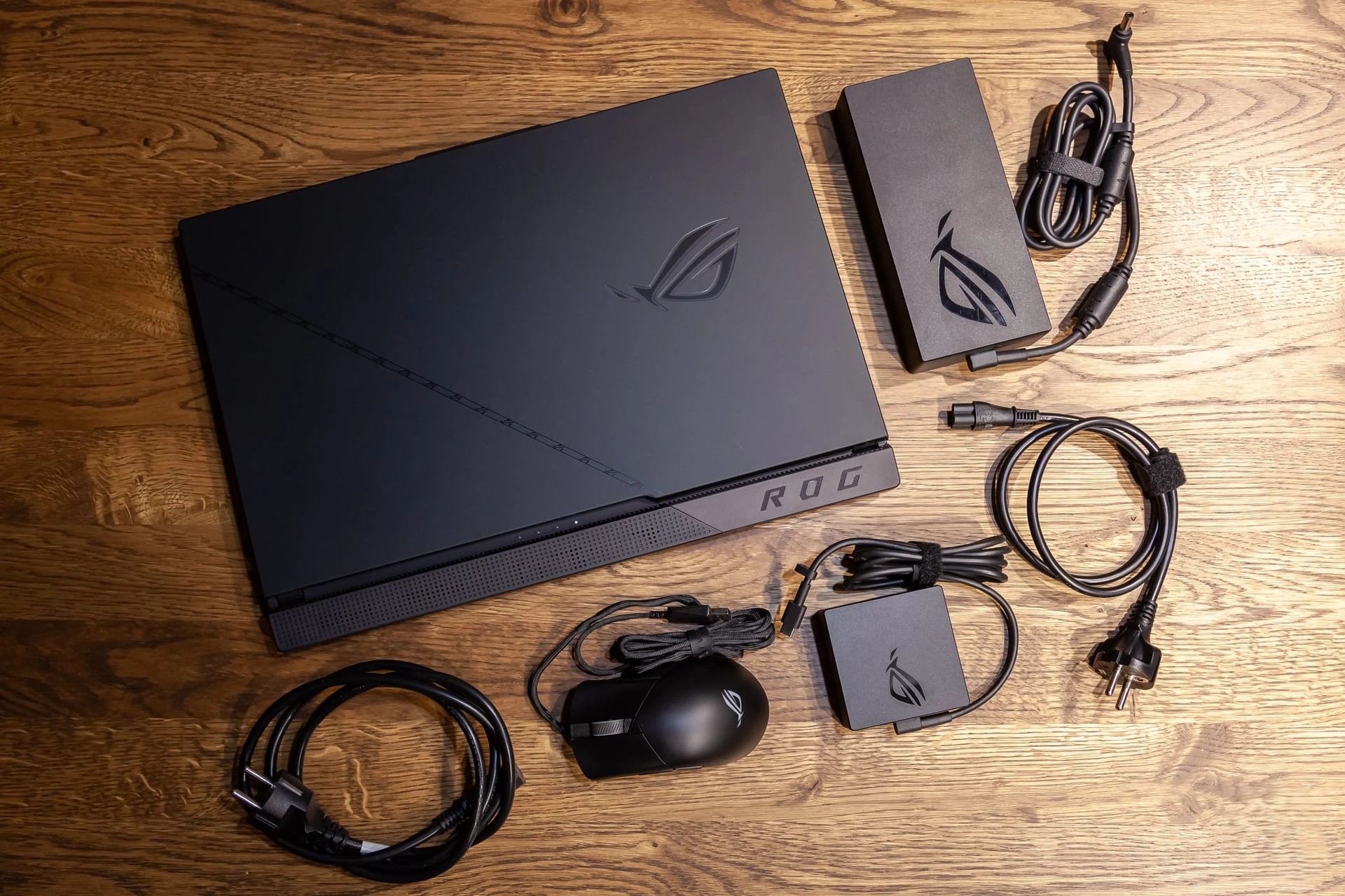 Đánh giá ASUS ROG Strix SCAR 17 (2023): Liệu có xứng đáng với ngôi vị laptop gaming đỉnh cao? 48 ASUS ROG Strix SCAR 17 2023 44