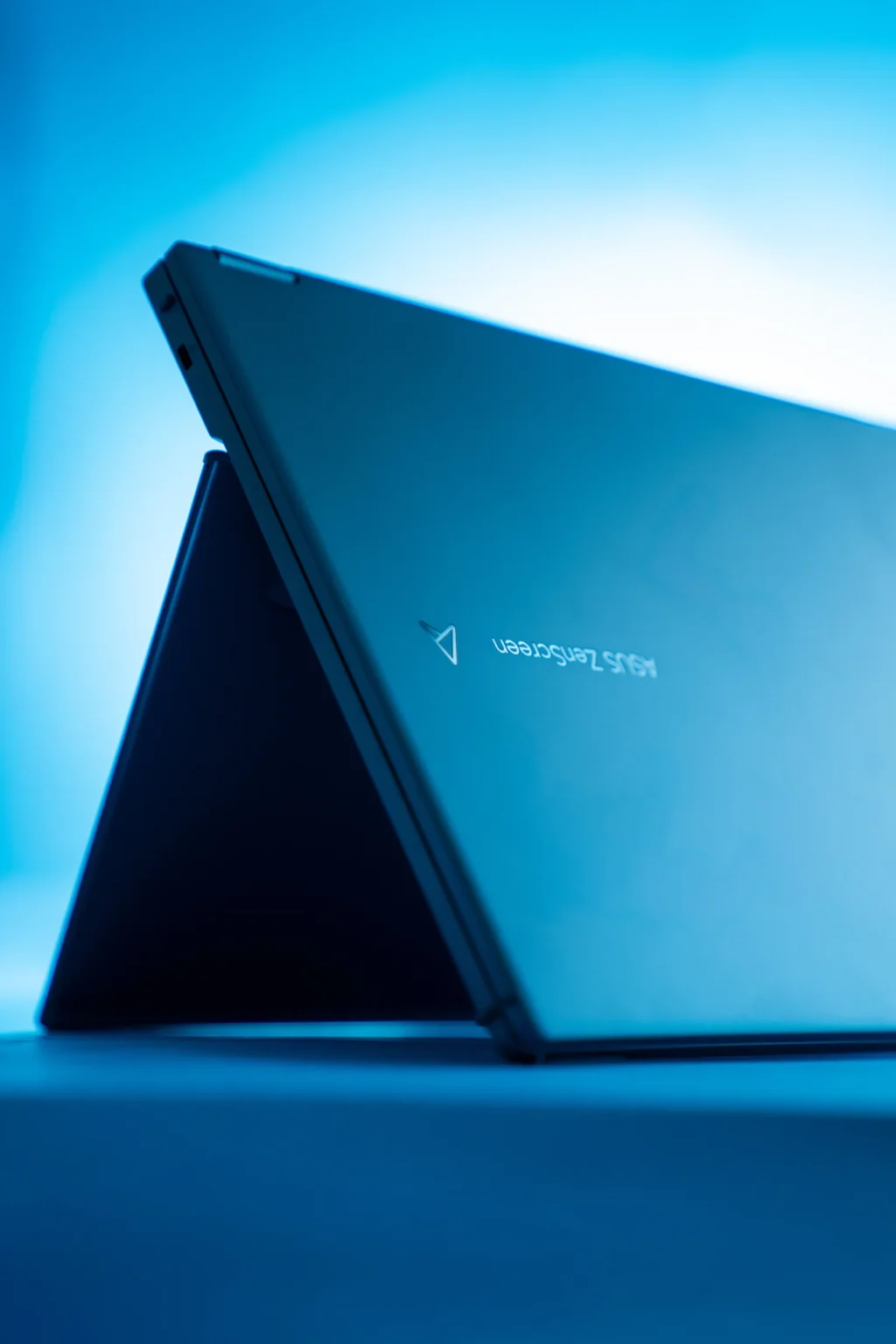 ASUS ZenScreen Duo 4