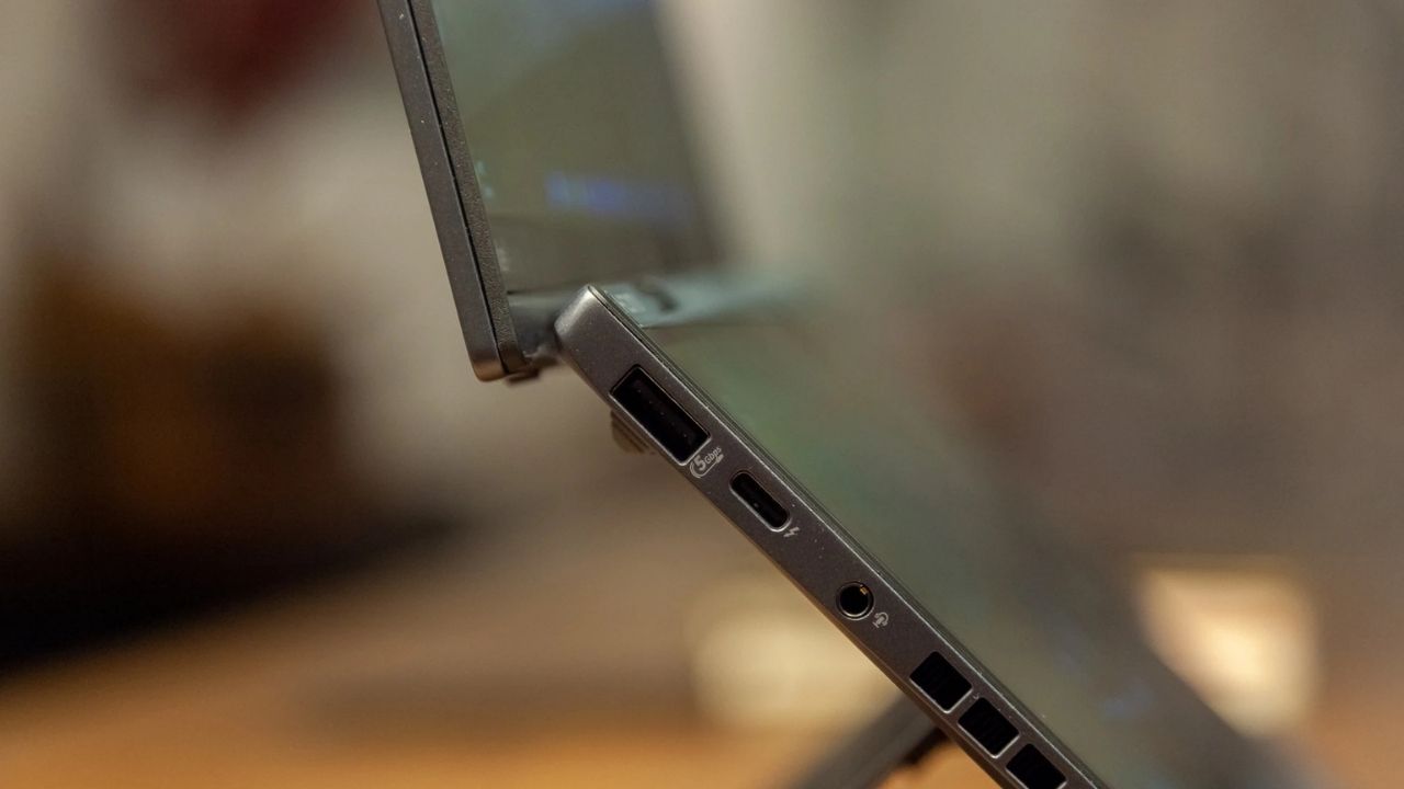 Đánh giá ASUS Zenbook DUO 2025 - Laptop này có gì mà khiến ai cũng mê mẩn? 94 ASUS Zenbook DUO 2025 34